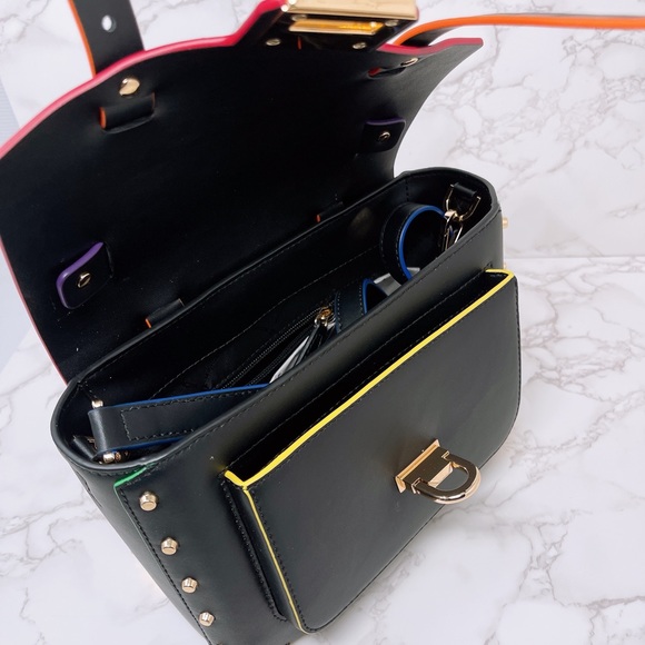 Michael Kors Manhattan Medium Satchel - Picture 6 of 9